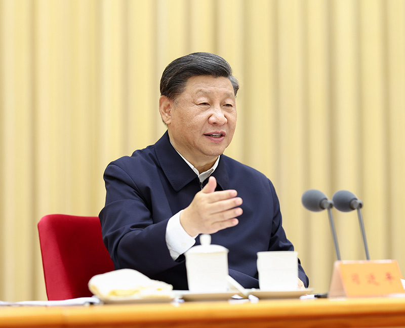 7月26日至27日，省部级主要领导干部“学习习近平总书记重要讲话精神，迎接党的二十大”专题研讨班在京举行。中共中央总书记、国家主席、中央军委主席习近平在开班式上发表重要讲话。新华社记者 鞠鹏 摄