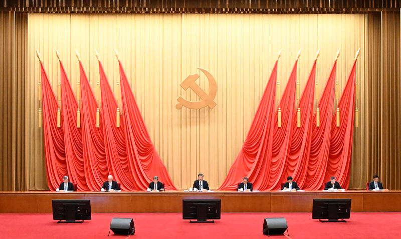 4月3日，学习贯彻习近平新时代中国特色社会主义思想主题教育工作会议在北京召开。中共中央总书记、国家主席、中央军委主席习近平出席会议并发表重要讲话。李强、赵乐际、王沪宁、蔡奇、丁薛祥、李希、韩正出席会议。