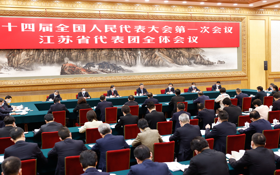 　　3月5日，中共中央总书记、国家主席、中央军委主席习近平参加他所在的十四届全国人大一次会议江苏代表团审议。